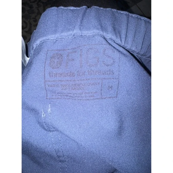 Figs women's blue scrub top and‎ pant set size medium - Picture 4 of 9
